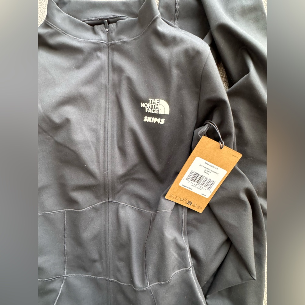 THE NORTH FACE X SKIMS DOTKNIT LONG
SLEEVE TOP small